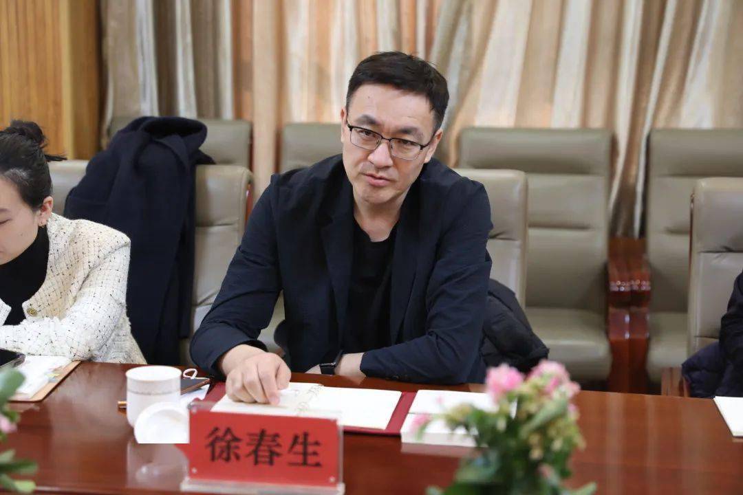 李铮干事认为我校师资力量雄厚,教师队伍专业素质良好,确保了教学质量