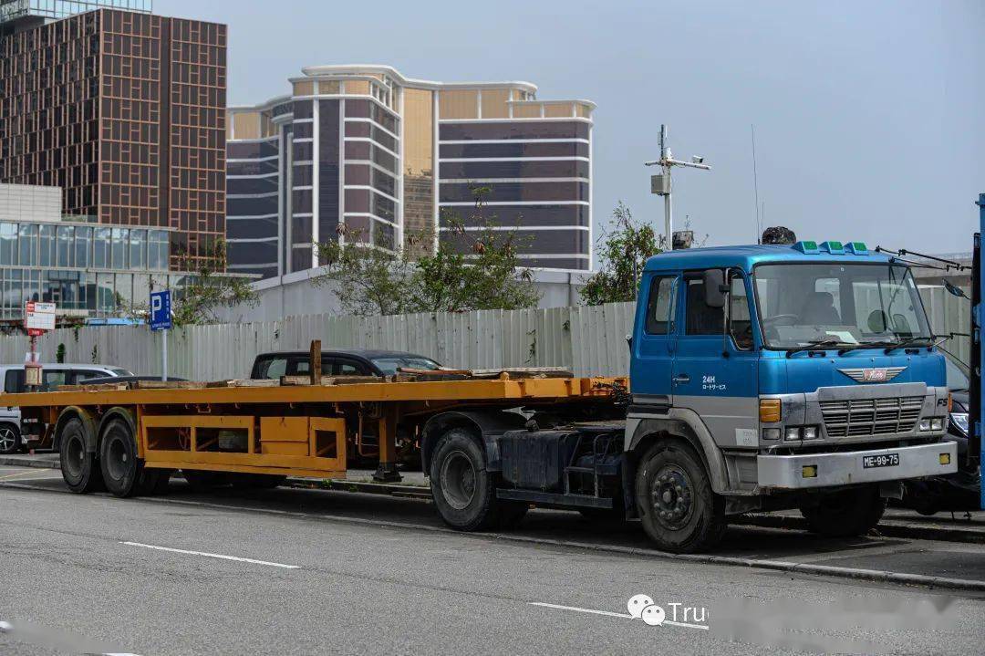 20年车龄老车满街跑 澳门街头街拍重型卡车_搜狐汽车_搜狐网
