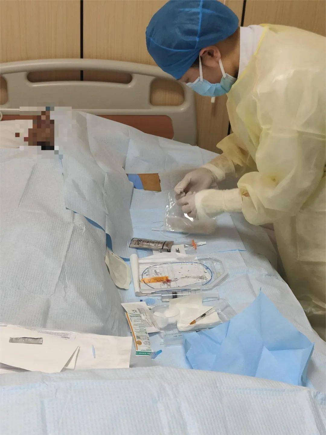 负责全院各科室患者血管通路方面的工作,如picc置管及维护,静脉留置针