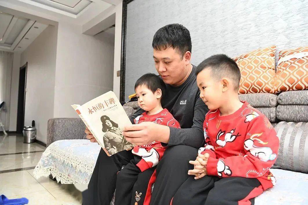 一入雷锋班 永远是雷锋——访五位盘锦籍雷锋班战士_赵健_葛美麟