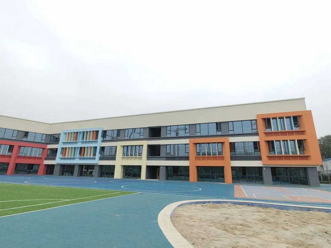 新增学位10000个！在你家门口吗→