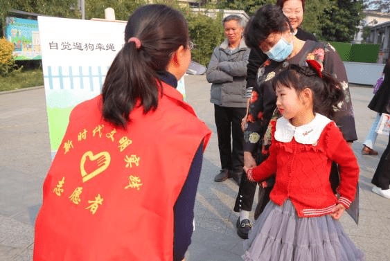 展现“她力量” 狮子山街道四川师大社区举行庆贺三八节活动