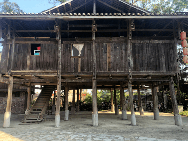 建筑历史与理论丨广西侗族传统吊脚楼抑制火灾蔓延对策研究