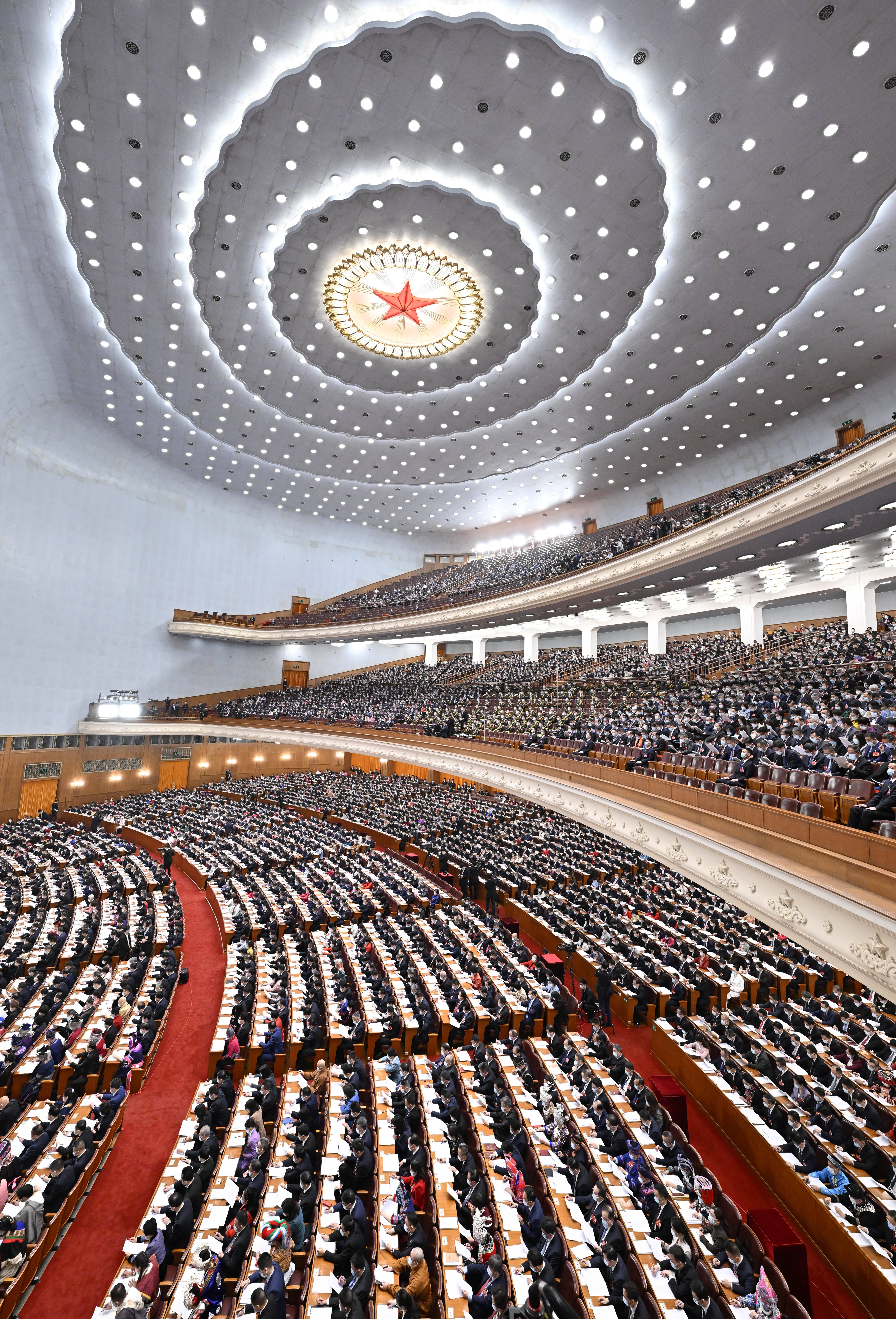 3月5日,第十四届全国人民代表大会第一次会议在北京人民大会堂开幕.