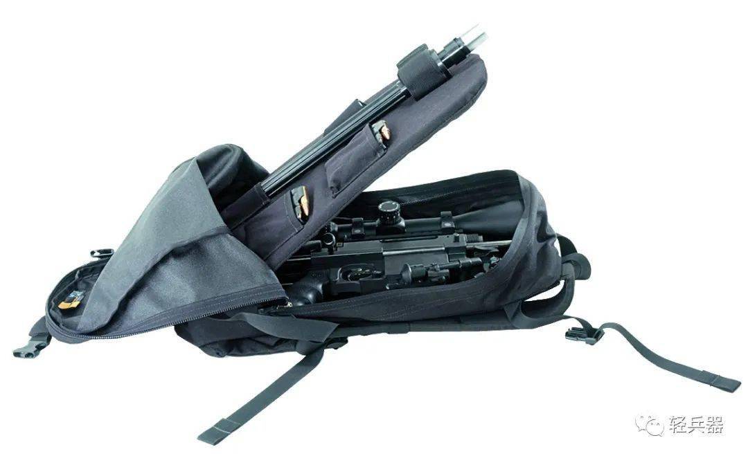 "迷你风行者"狙击步枪分解后装入508mm长的背包中,携行非常方便复仇