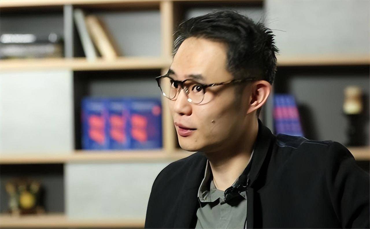 武大教授周玄毅的"高级猎艳"史,流氓不可怕,就怕流氓有文化_马薇薇