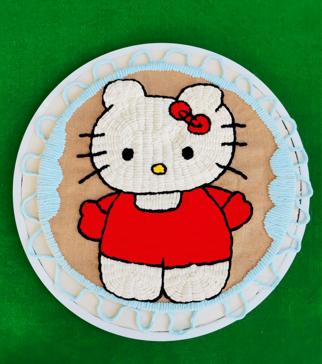 刺绣《刺绣凯蒂猫》吴宛华铁丝编织《有鱼》陈苗苗纸浆画《国潮·京典