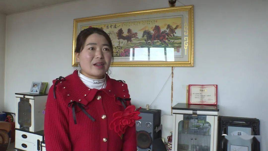 记者:傅雯博 李悦(实习)麻子川镇举行庆"三八"暖春行动暨移风易俗表彰