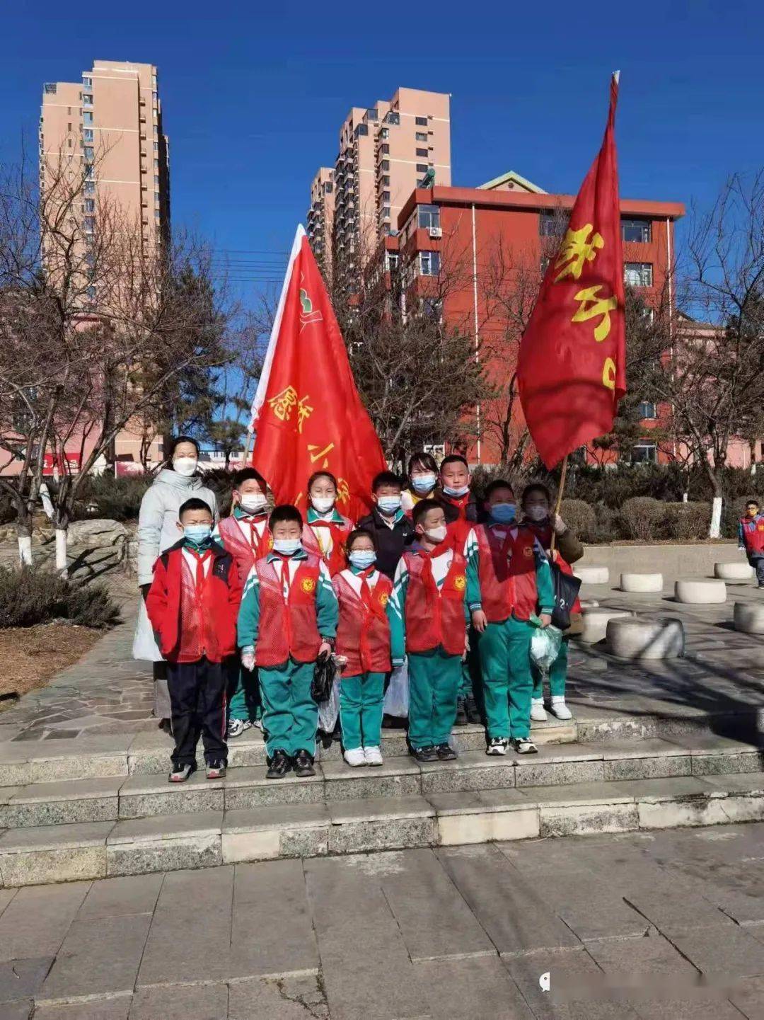 少先队快讯/平泉团市委组织全市各中小学开展学雷锋红领巾志愿服务