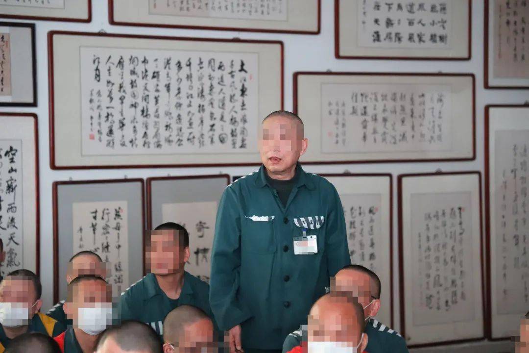 "感动中国"十大人物万佐成到南昌监狱宣讲_服刑人员_爱心_教育
