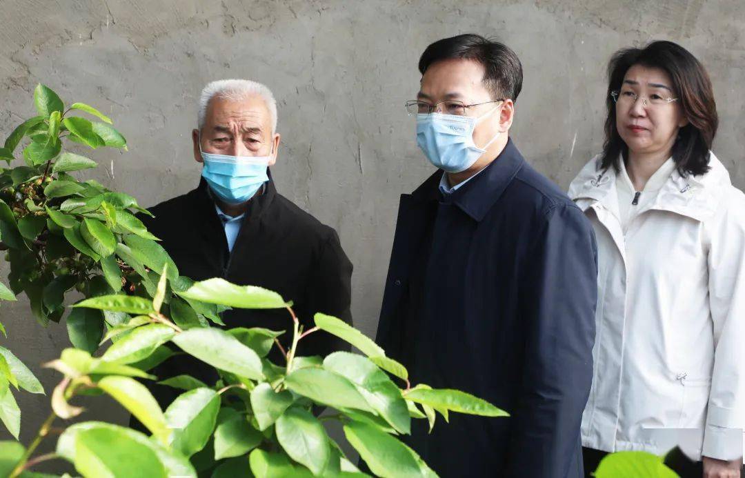 副市长张明明参加.