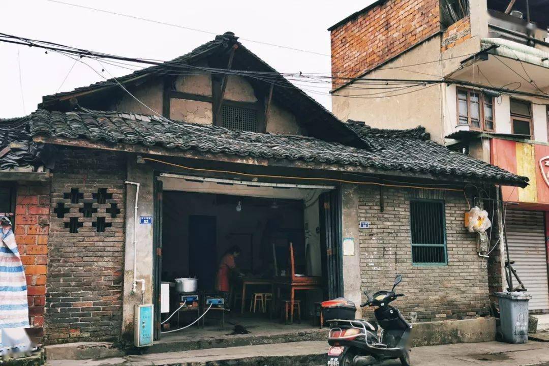 美食地址:市中區水口鎮水口任精明豆花飯09缽缽雞,狼牙土豆,油炸每一