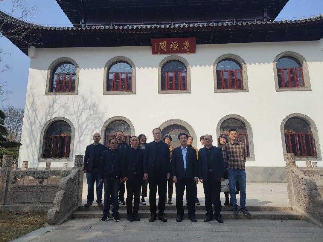 嘉善高级中学语数英备课组长赴江苏震泽中学学习交流