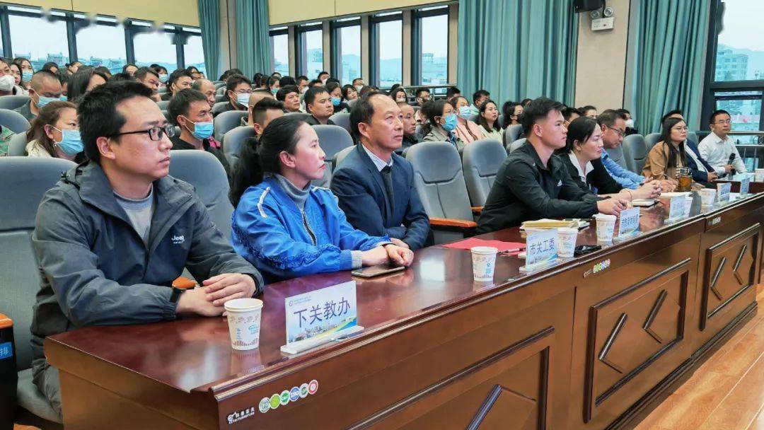 大理市"苍洱家长学校"成立仪式在经开区育才三小举行_指导_儿童_制度