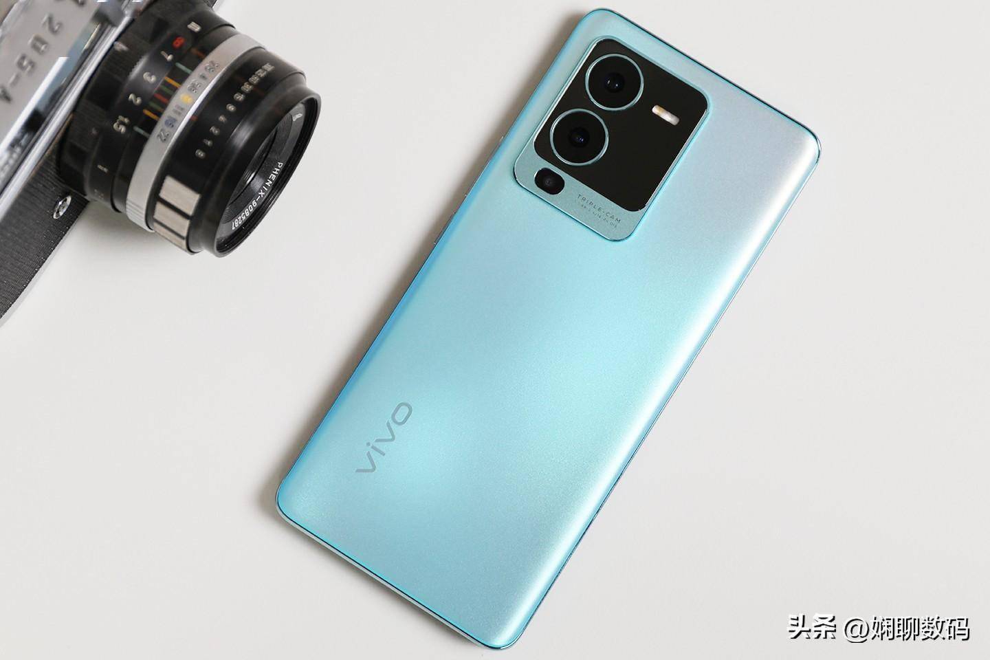 vivo也有性价比,三星e5屏 imx766v 80w闪存,天玑8100还能再战!