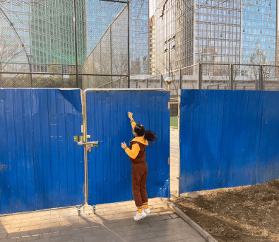 孩子们想在家门口踢足球,场地真难找_公园_马甸_儿童