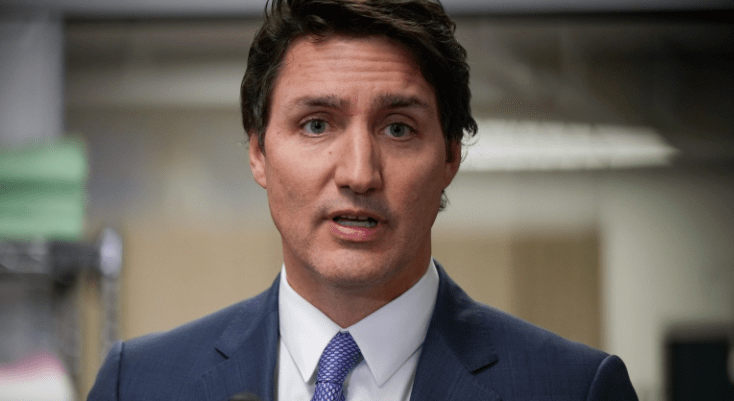 特鲁多年薪曝光! 网友狂骂: "挣得比我全家多"!"我交税全用这儿了?