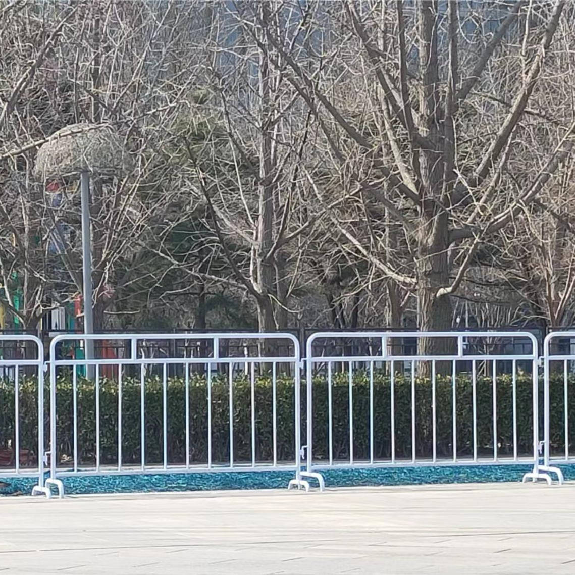 演唱会安全护栏#演唱会安全护栏的外形尺寸？_mm_高度_立柱