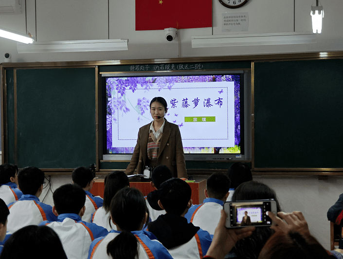 宜昌市长江中学初中部邓菊英老师,枝江市安福寺中学向维为老师,分别