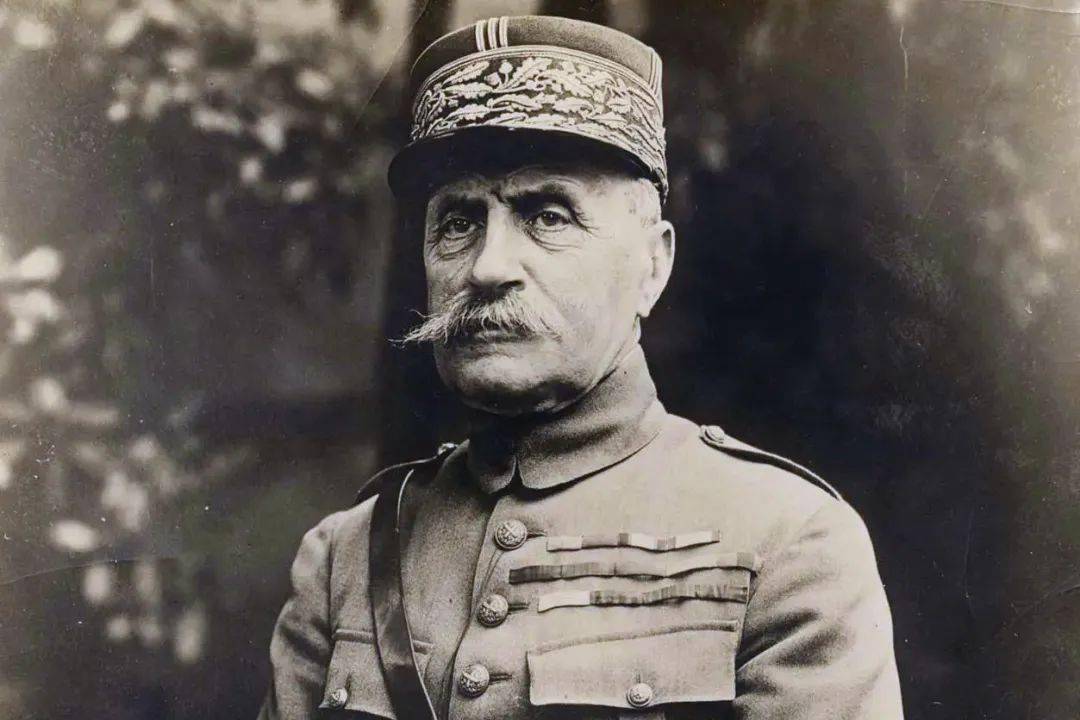 福煦元帅:"一战"协约国最高统帅的传奇人生_军事_利德尔·哈特_战争