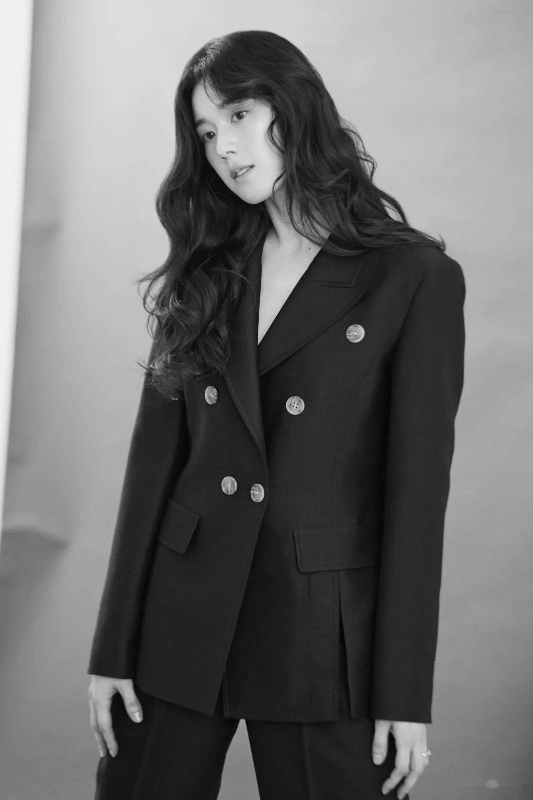 温婉美丽的郑恩彩|赏色_安娜_真假_作品