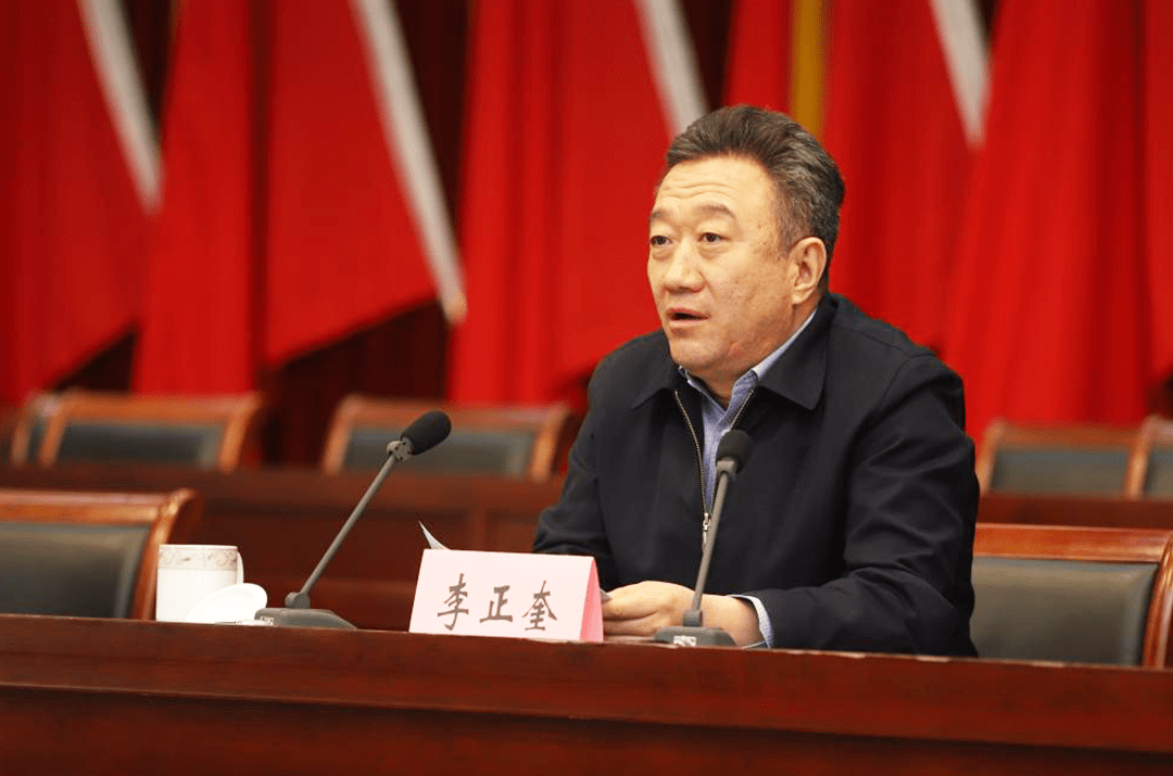 李正奎汾阳市委书记李正奎连续出席了汾阳市酒业协会,汾阳市杏花村