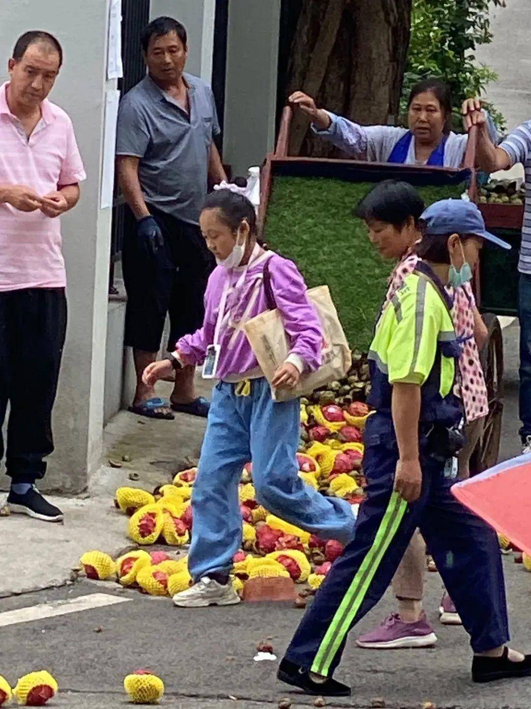 活在壳子里26年，一个好女孩突然裸辞了