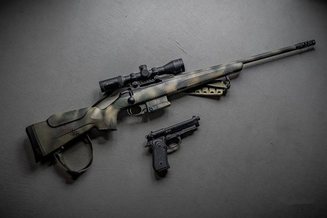 【国外枪迷摄影】枪械 腕表 刀具 男人的爱好就是这么简单_战术_公众