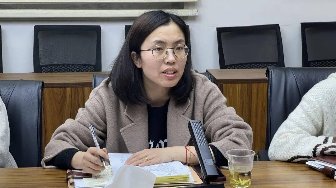 副校长吴群美在会上对一模成绩做了系统全面的分析,提出三点改进措施