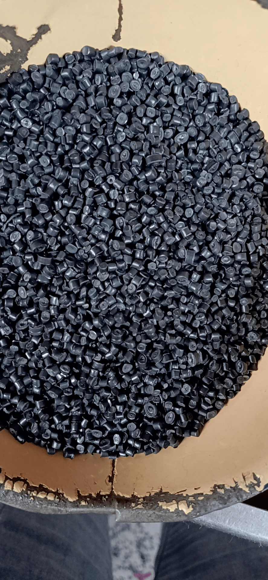 里布,泳衣边角等尼龙颗粒,产品主要用于用于注塑和改性,注塑:隔热条