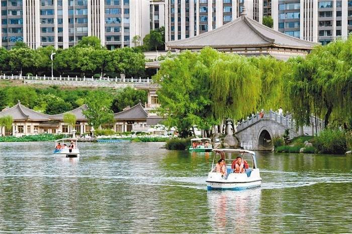 在西安邂逅水清岸绿