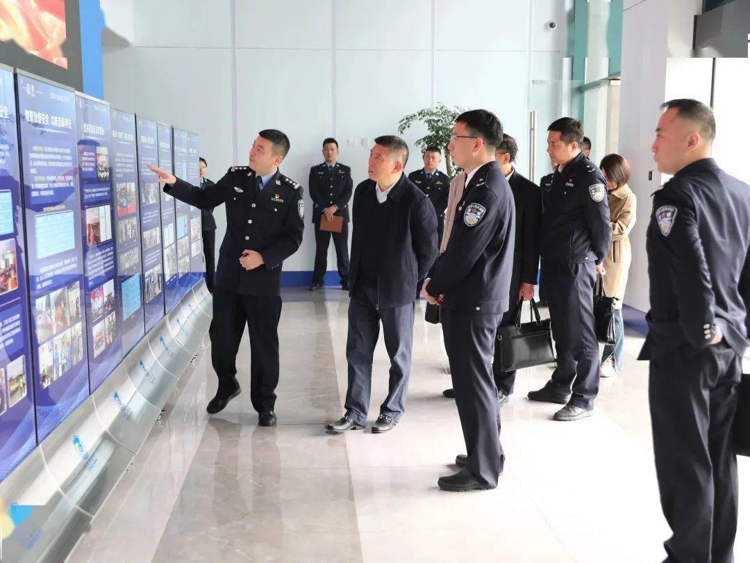 浙江省新时代枫桥经验研究院院长金伯中来萧调研"枫桥式公安派出所"