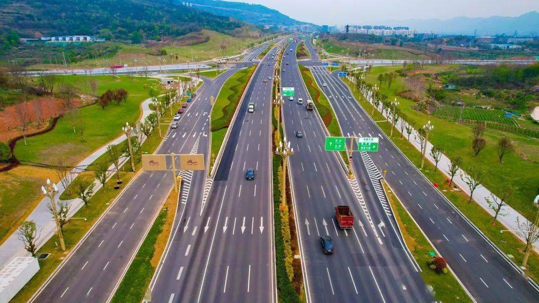 这里是科学大道"地下城"_综合_雷键_重庆