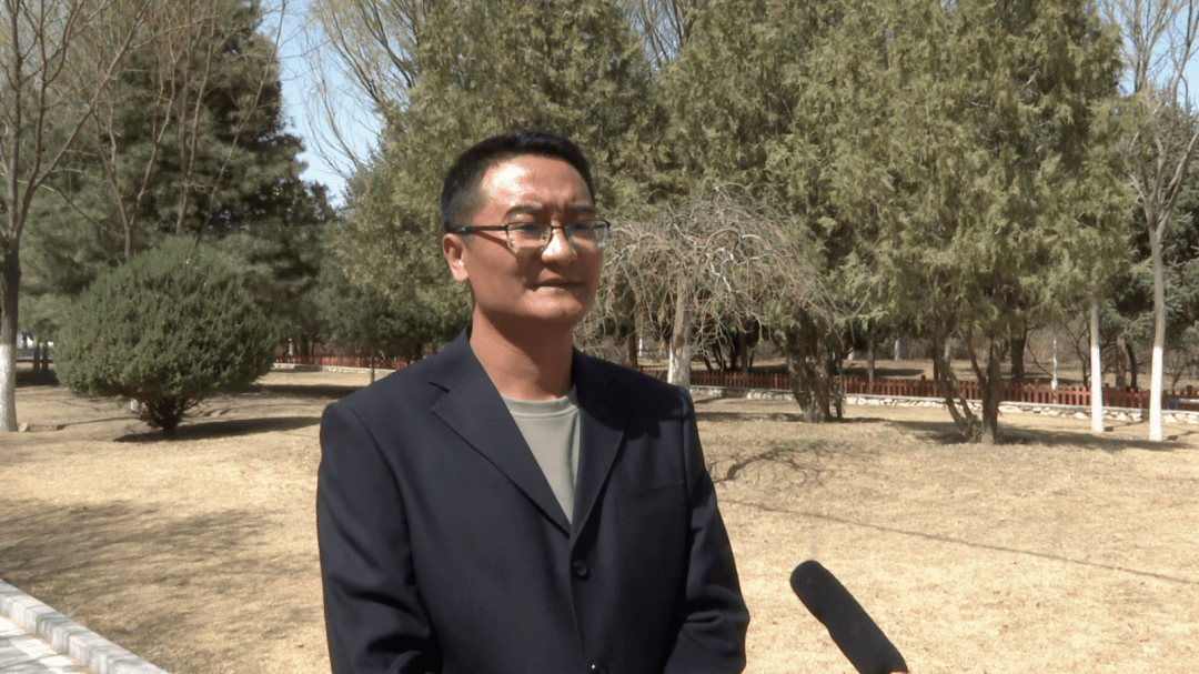 【文明校园】一起和金昌市第二中学的同学"追光"_活动_主题_光盘