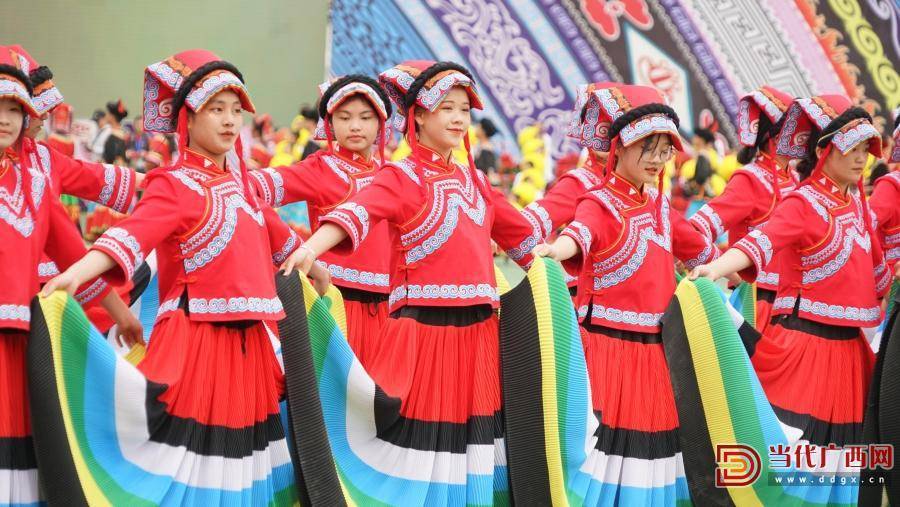 隆林各族自治县庆祝成立70周年