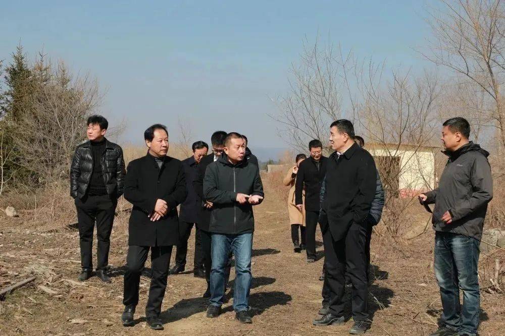 王福源深入抚松县露水河镇调研矿泉水园区建设情况_项目_相关_问题