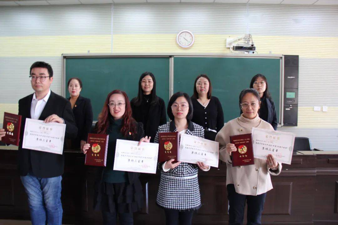 小奖章 大梦想——铁锋区"红领巾奖章"颁章仪式_少先队员_个人_集体