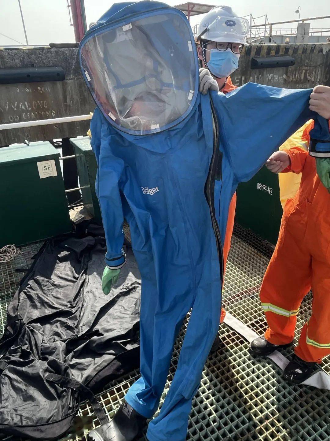 关于防化服你了解多少?_防护_要求_检查