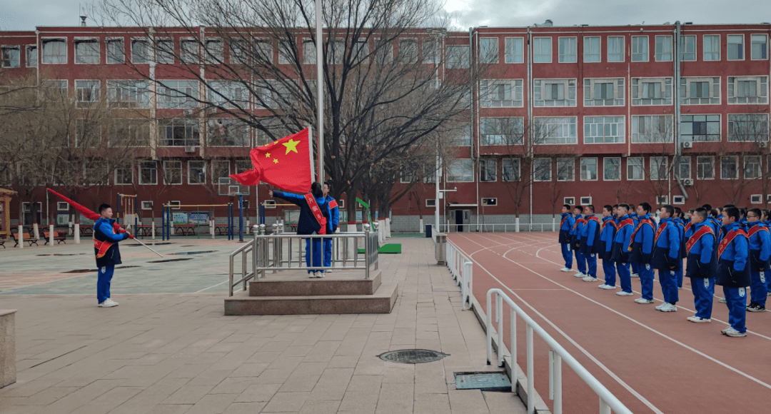 【升旗仪式】铭记英烈事迹,传承孝道文化——包钢九中2022—2023学年