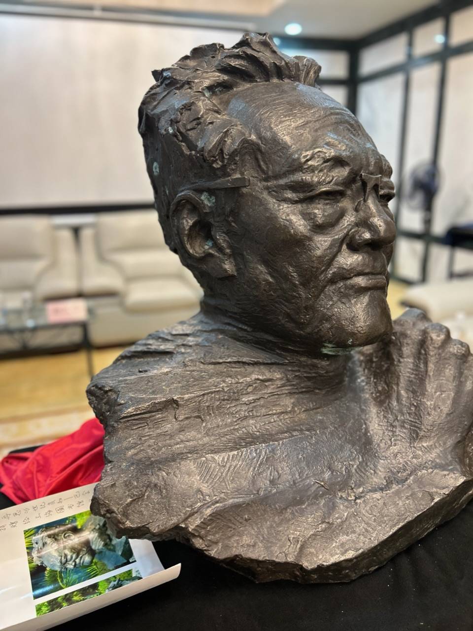 Ancient Gold Wine Goblet Isolated On库存照片2420067499 | Shutterstock, image size:960x1280