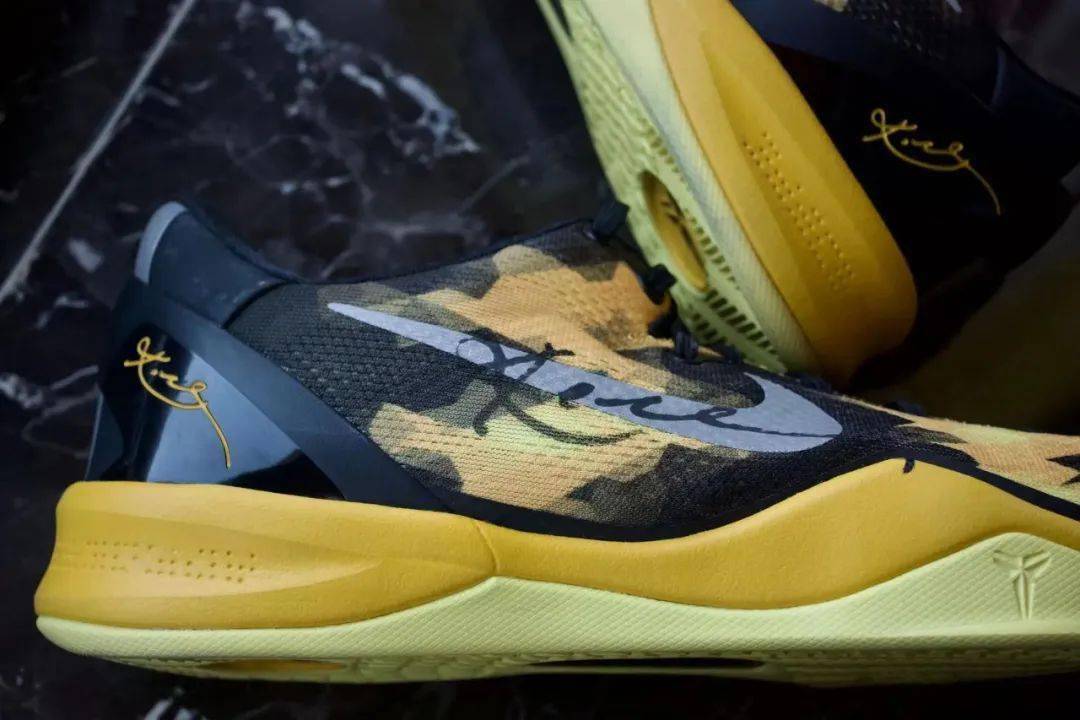 网友分享 | 科比亲穿亲签的收藏!实战鞋你会选这两双吗?