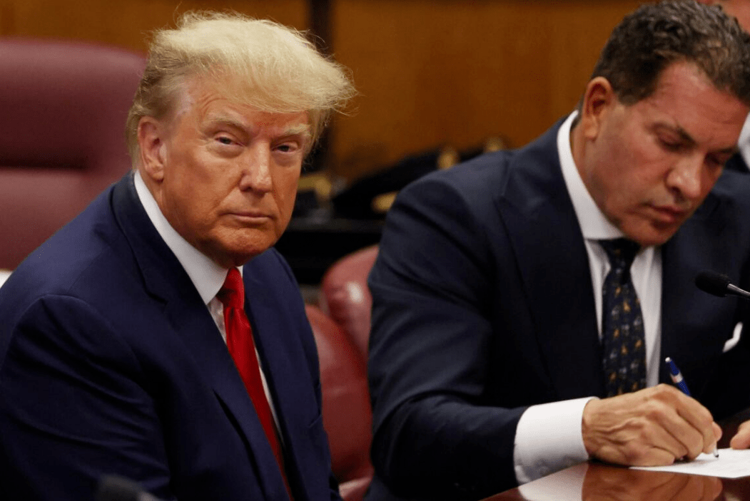 川普在纽约被诉34项重罪! 当庭拒认! 法庭照曝光!_特朗普_来自_图片