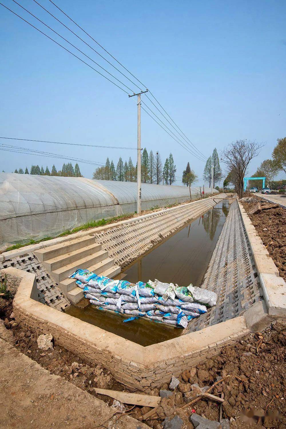 种花草,净水质…柏泉的生态渠会"呼吸"_建设_农田_沟渠