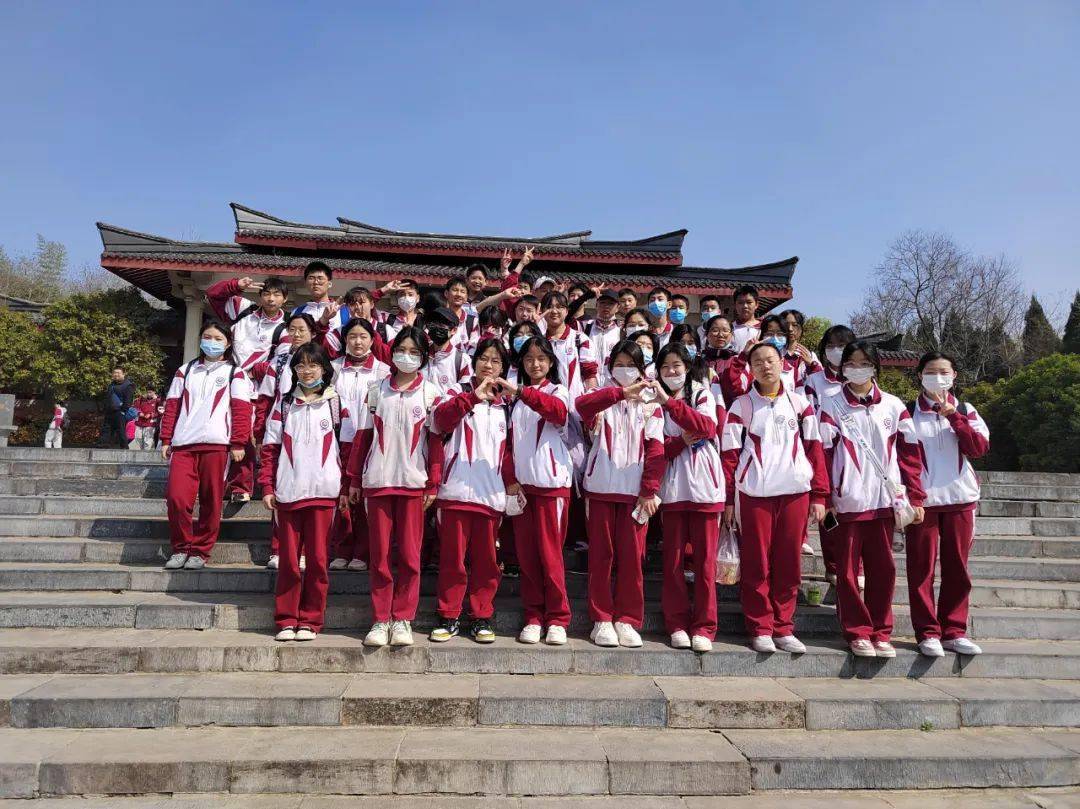 探寻两汉文化,共建文明城市——徐州市第二十二中学春季社会实践活动