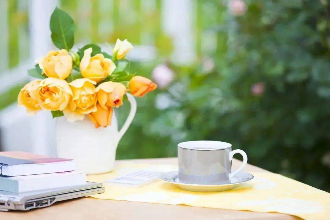 顶端夜读 | 让自己开心是高配的智慧,让别人快乐是顶配的修养_人生