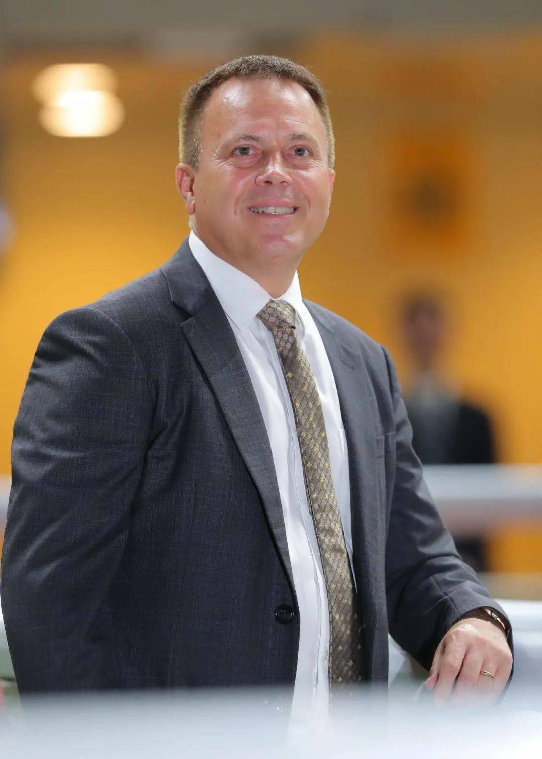 【黑夜之神】方嘉柏四喜临门 潘顿起孖兼捧杯_注目_赛事_赤子