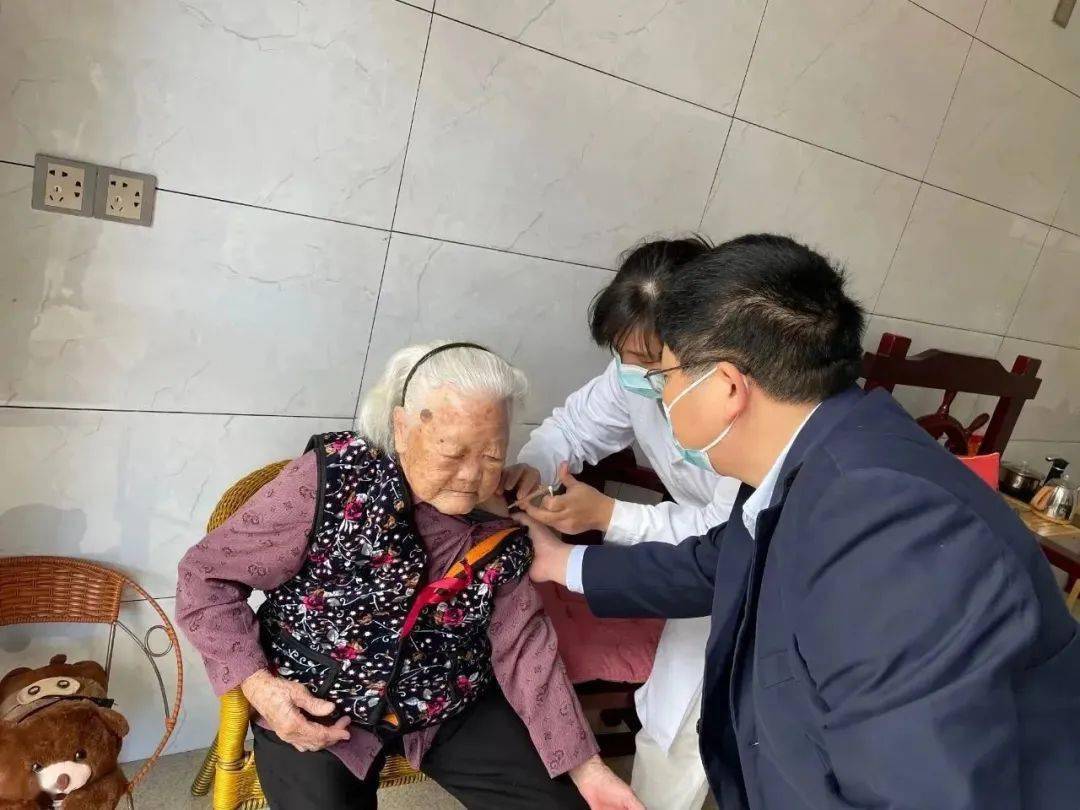 廣安門中醫醫院、護士全程協助陪同掛號跑腿，就醫綠色通道方便快捷的簡單介紹