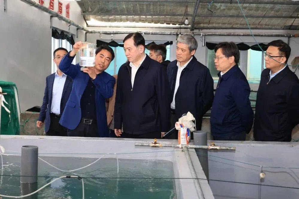 刘忻一行深入考察象山县贤庠镇青莱村乡村振兴助力站和宁海县人大代表