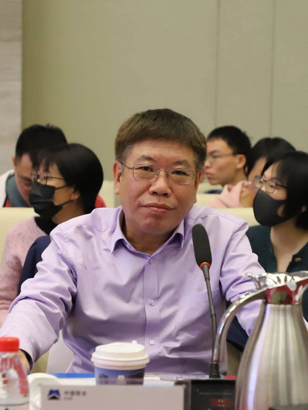 林洪钟杨彤朱小华洪伟此外,会场后方常熟开关还布置了实物产品展示台