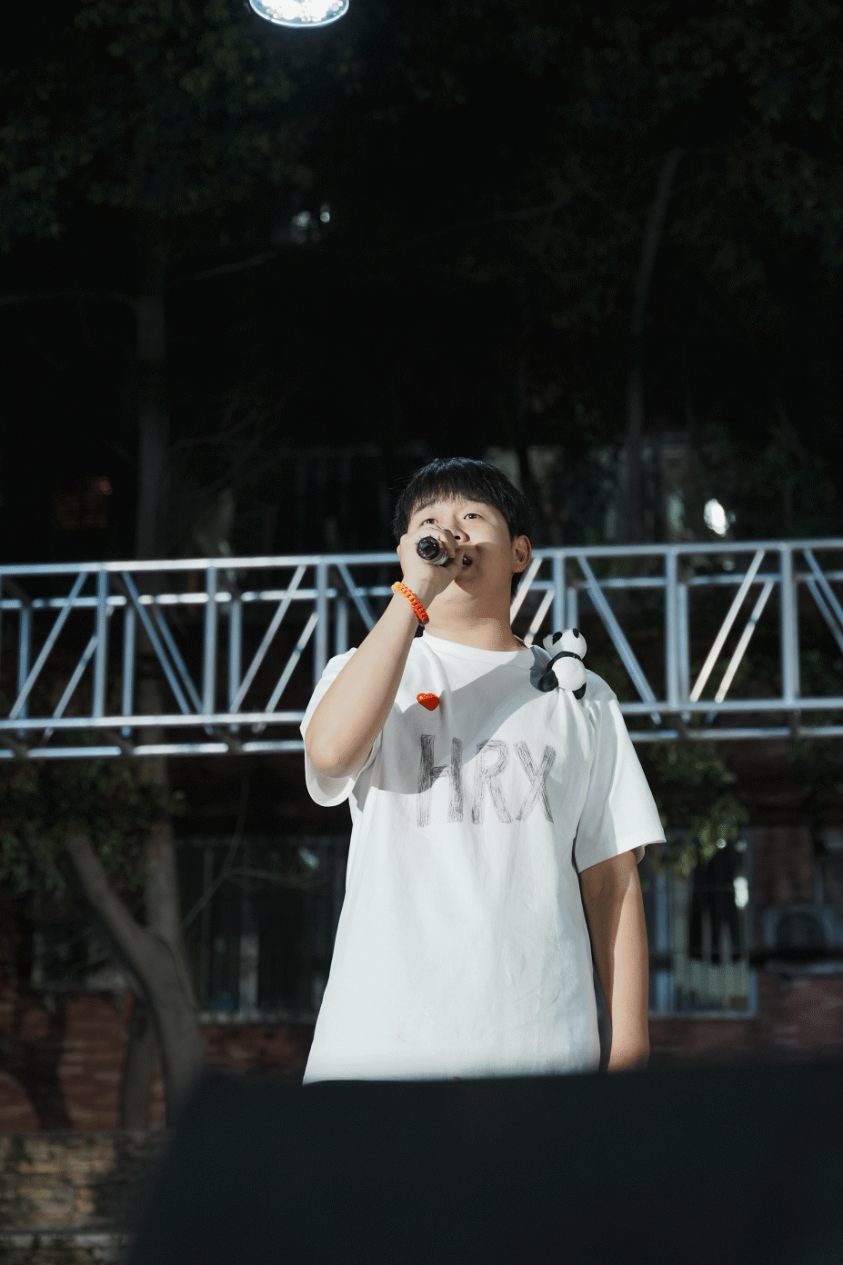 意气风发在舞台上尽情绽放光芒4月6日大学生文化艺术节暨社团文化艺术